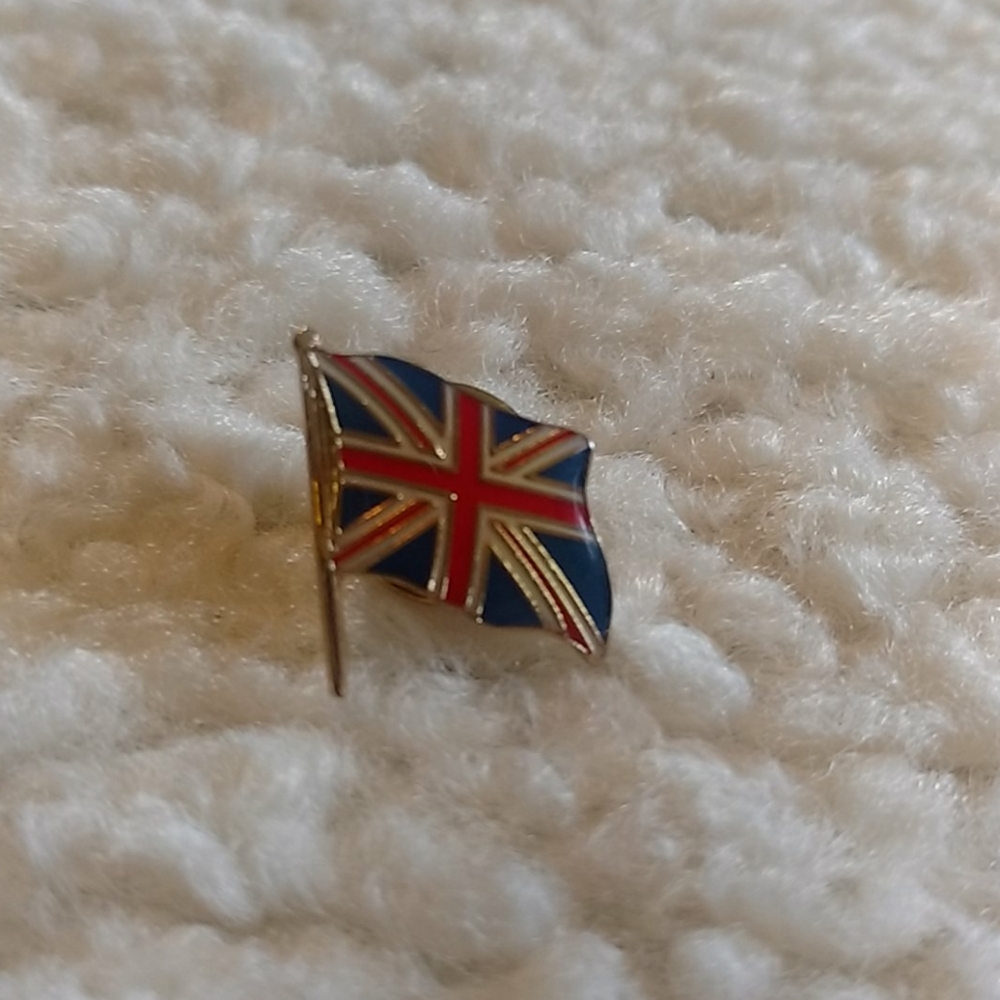 Britain flag pin